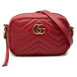 Borsa a tracolla Mini GG Marmont in pelle matelassé rossa Gucci
