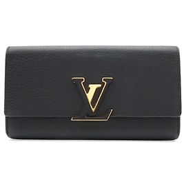 Louis Vuitton Portefeuille Capucines Bi-Fold Long Wallet