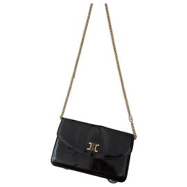 Céline Borsa a catena Celine Triomphe in pelle verniciata