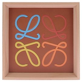 Loewe Marco decorativo con logotipos