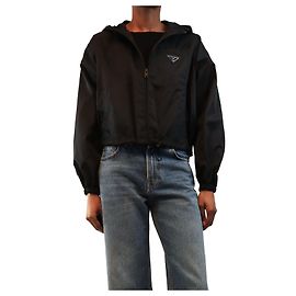 Prada Chaqueta cropped de Re-Nylon negra - size UK 4