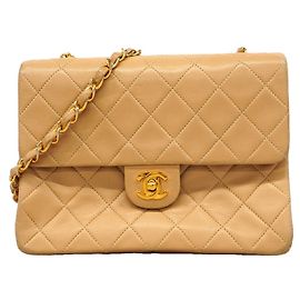 Borsa a tracolla con catena Chanel Matelassé