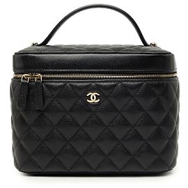 Chanel Vanity Case CC Matelassé in Pelle Caviar Nera Medium