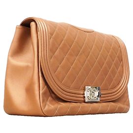 Chanel Boy Handtasche in Pink Beige