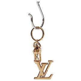 Louis Vuitton Pocket Key Holder Gold Metall