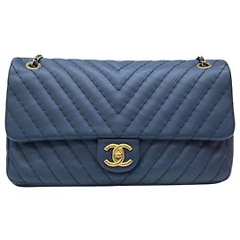 Chanel Chevron Medallion Klapptasche Limited Edition Blue Series