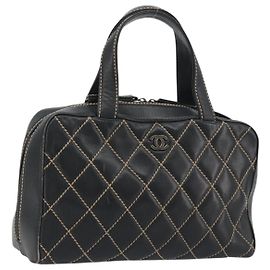 CHANEL Wild Stitch Hand Bag Cuero Negro CC