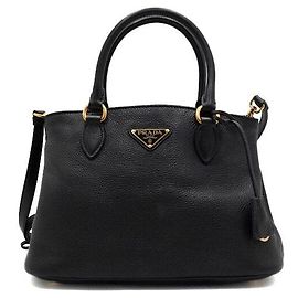 Prada Borsa Tote e Borsa a Tracolla Crossbody in Vitello Phenix Nero con Logo Triangolare Dorato