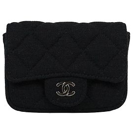 Chanel Mini Bolsa Tiracolo com Corrente e Clutch
