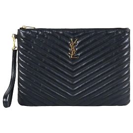 Saint Laurent Matelassé Clutch New Medium Black mit goldfarbenen Beschlägen