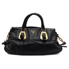 Prada Shopper und Schultertasche aus weichem schwarzem Kalbsleder mit Logo