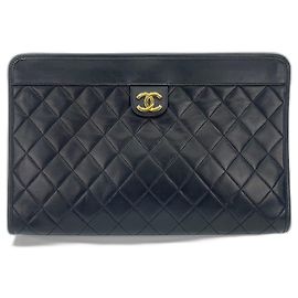 Clutch Chanel Matelassé in Nero