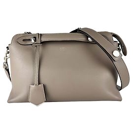 Borsa a tracolla media in pelle Fendi By The Way