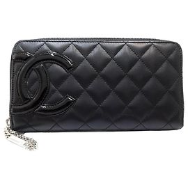 Portafoglio lungo con zip Chanel Classic AP0242 in pelle di agnello nera