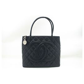 Borsa Chanel Medallion Tote Quilted Caviar