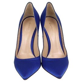 Gianvito Rossi spitze Pumps aus blauem Satin