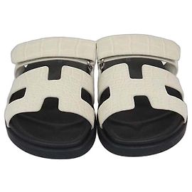 Hermès Hermes Chypre Sandalen aus Alligatorleder Beige Glaise