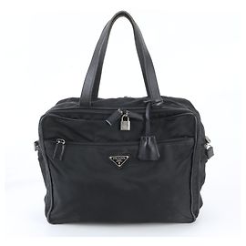 Saco Business Tote Prada em Nylon Tessuto com Logótipo Triangular em Pele