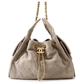 Chanel Schultertasche mit Kette aus grauem Wildleder