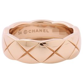 Anillo Banda Mediana de la Colección Chanel Coco Crush en Oro Rosa 18K