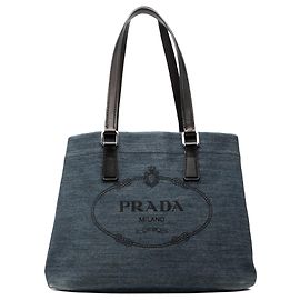 Tote in denim blu con logo Prada