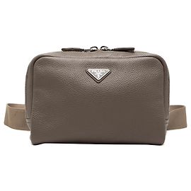 Borsa cintura con zip Prada in Vitello Daino marrone