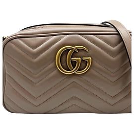 Borsa a tracolla Gucci GG Marmont Small in pelle matelassé con catena