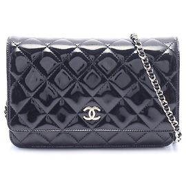 Bolsa de Ombro Chanel Matelassé Preta