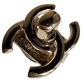 CHANEL CC Turnlock-Schnalle Gold