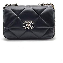 Chanel 19 Flap Bag Small in pelle nera
