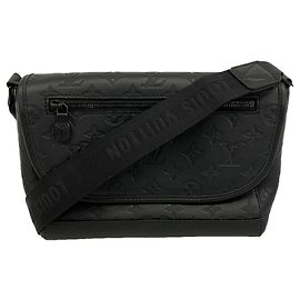 Borsa a tracolla Louis Vuitton Monogram Shadow Pulse