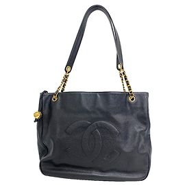 Chanel Tote Bag aus schwarzem genarbtem Kalbsleder