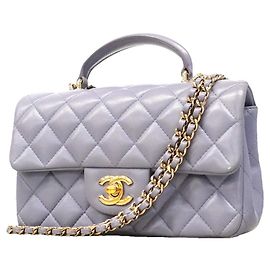 Borsa a tracolla con catena Chanel Matelassé