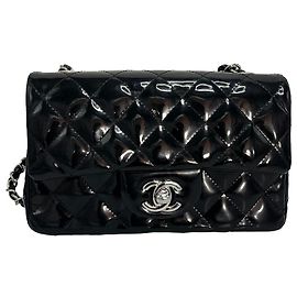 Chanel Classic Single Flap Quilted Lambskin Moyen