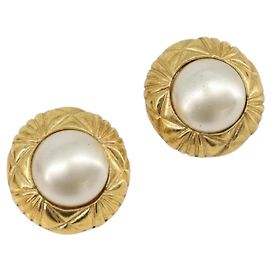 Pendientes CHANEL metal Gold Tone CC Auth 201014