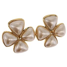 Boucles d'oreilles perles CHANEL Métal Doré CC Auth 197929