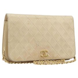 Bolsa de Ombro CHANEL Matelasse com Corrente em Pele de Cordeiro Bege Detalhes Dourados CC Auth 202094