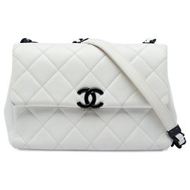 Borsa a tracolla Chanel Medium Quilted Caviar My Everything Flap bianca
