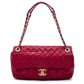 Borsa a tracolla Chanel Coco Pleats Large in pelle di vitello iridescente matelassé rossa