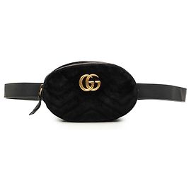 Borsa cintura Gucci GG Marmont in velluto matelassé nera