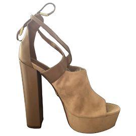 Aquazzura Plateau-Sandaletten aus Leder in Beige