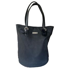 Burberrys Blue Label Vintage Nylon Bucket Bag in Schwarz - Japan Exclusive
