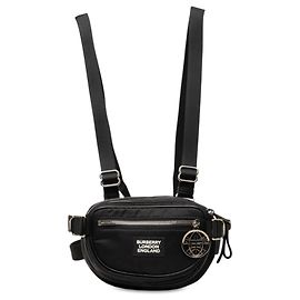 Burberry Cannon Gürteltasche aus Econyl-Nylon mit Logo in Schwarz