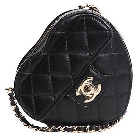Chanel Herztasche 2021 aus Lammleder in Schwarz