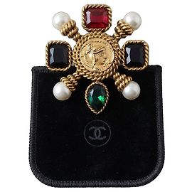 Chanel Vintage-Brosche mit Perlen und farbigen Steinen