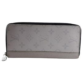 Louis Vuitton Taigarama Long Wallet