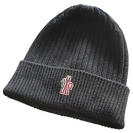 Berretto Moncler Grenoble in maglia di lana a coste - Nero