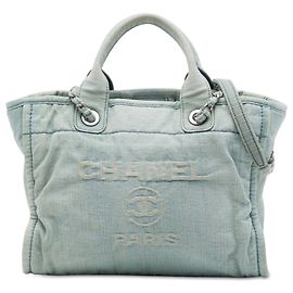 Sac cabas Deauville Small en denim bleu Chanel