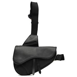 Bolso Saddle Dior de piel de becerro granulada negra
