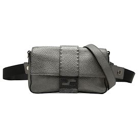 Fendi Selleria Convertible Baguette Tasche aus grauem Leder